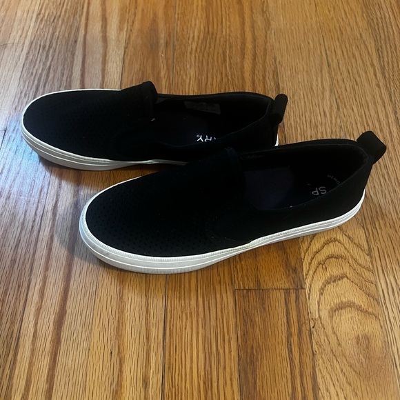 Sperry slip on shoes - Picture 2 of 2